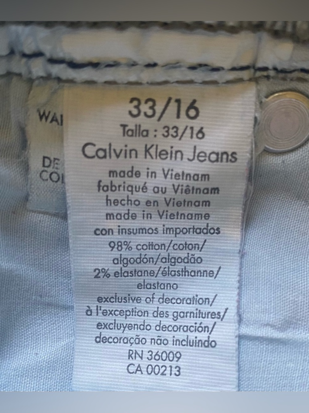 Calvin Klein Women’s Distressed Blue Denim Jean Shorts 33/16 - Picture 7 of 9